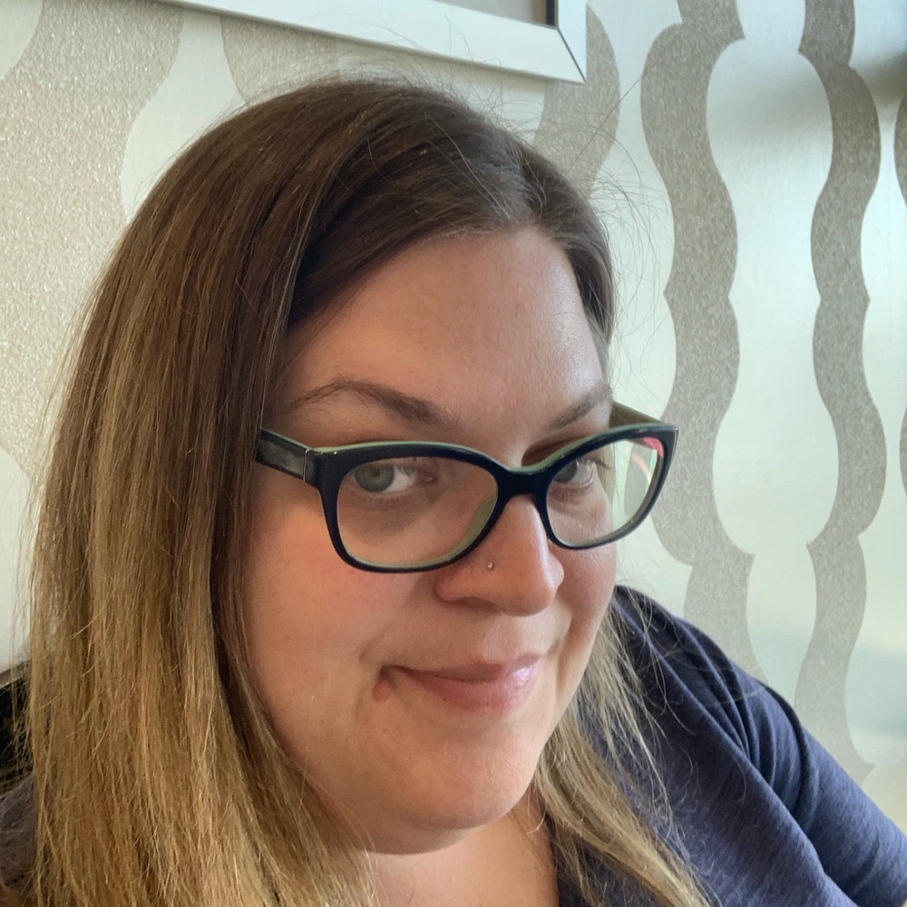 Meet your Posher, Stephanie